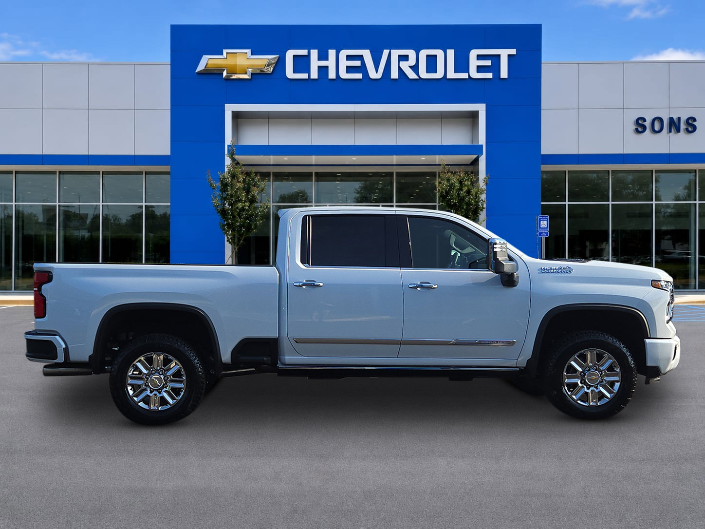 New 2026 Chevrolet Silverado 2500 High Country w/ High Country Premium Package AWD/4WD image 4