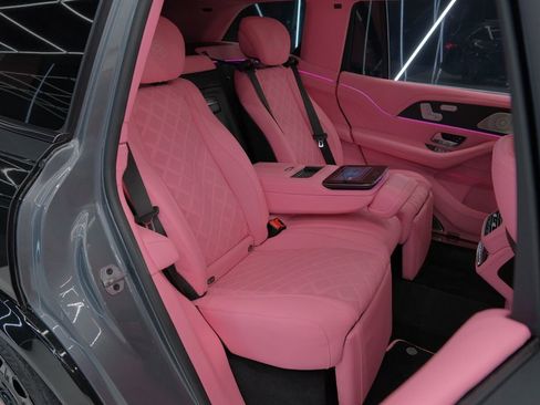 Used 2023 Mercedes-Benz Maybach GLS 600 4MATIC image 39