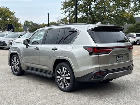 New 2025 Lexus LX 600 4WD w/ Luxury Package image 7