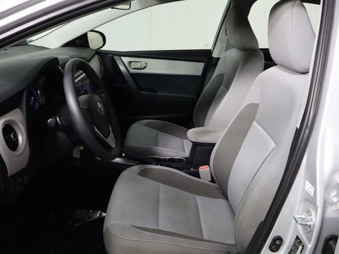 Used 2017 Toyota Corolla LE FWD image 14
