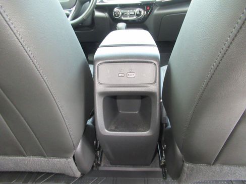 Certified 2024 Chevrolet Trax ACTIV w/ Driver Confidence Package FWD image 34