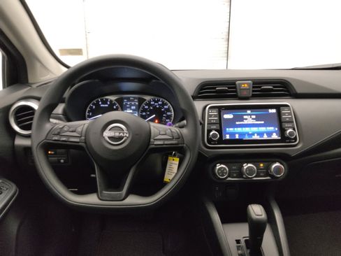 Used 2025 Nissan Versa S w/ Trunk Package image 22