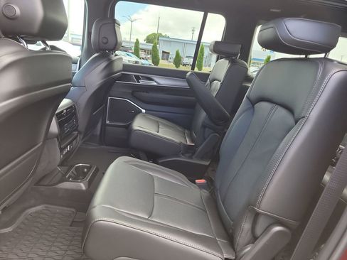 New 2026 Jeep Grand Wagoneer 4WD image 13