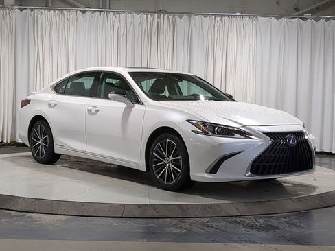 Used 2022 Lexus ES 300h w/ Premium Package image 16