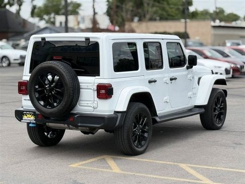 Used 2024 Jeep Wrangler Unlimited Sahara w/ Technology Group AWD/4WD image 7