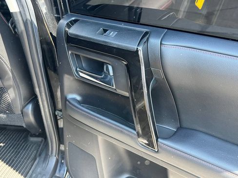 Used 2020 Toyota 4Runner TRD Off-Road Premium w/ Moonroof Package AWD/4WD image 20