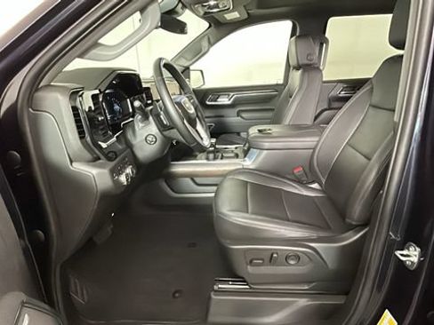 Used 2023 GMC Sierra 1500 SLT w/ SLT Convenience Package AWD/4WD image 11
