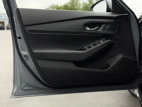 Used 2025 Honda Accord Touring image 13