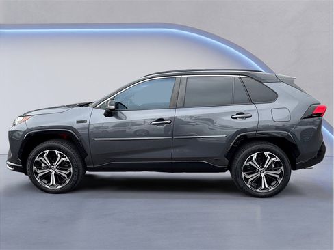 Used 2023 Toyota RAV4 XSE w/ Premium Package AWD/4WD image 3