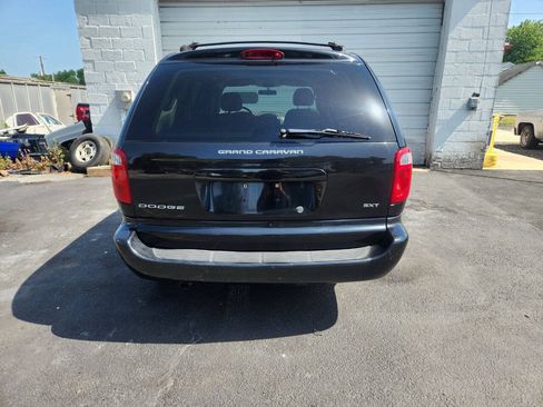 Used 2005 Dodge Grand Caravan SXT FWD image 5