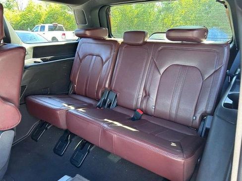 Certified 2024 Ford Expedition Limited image 10