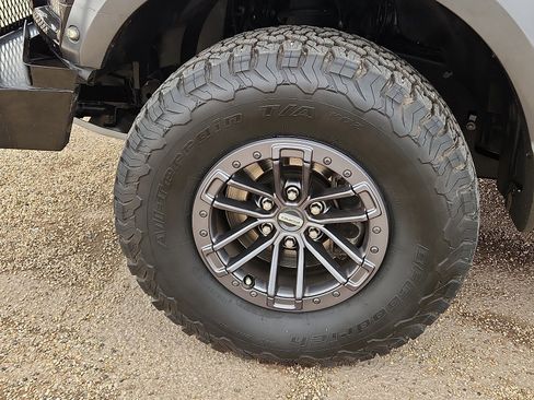 Used 2020 Ford F150 Raptor w/ Equipment Group 802A Luxury image 7