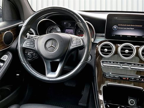 Used 2018 Mercedes-Benz GLC 300 4MATIC image 8