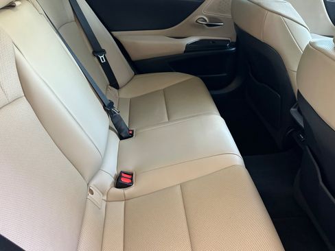 Used 2021 Lexus ES 350 w/ Accessory Package FWD image 31