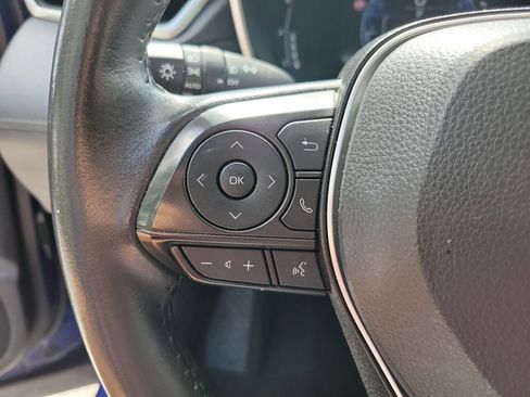 Used 2024 Toyota Corolla Cross XLE FWD image 19