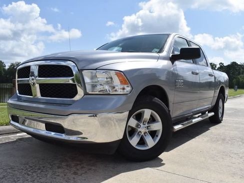 Used 2021 RAM 1500 Classic SLT RWD image 5