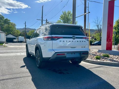 New 2026 Nissan Pathfinder SL AWD/4WD image 5