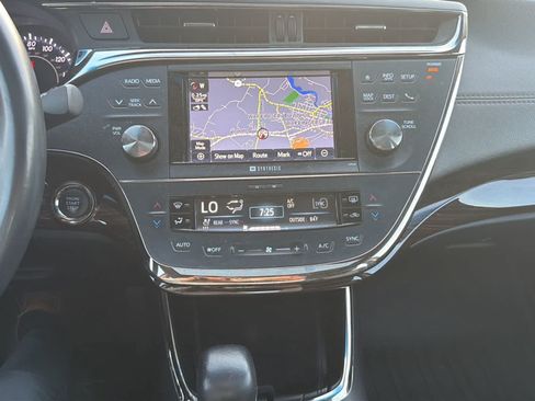 Used 2014 Toyota Avalon Limited FWD image 13