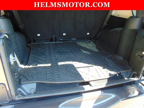 Used 2018 Jeep Wrangler Unlimited Sahara w/ Connectivity Group image 26