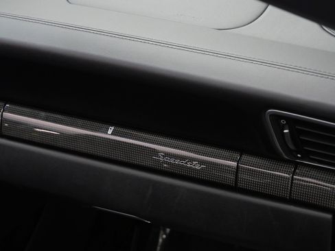 Used 2019 Porsche 911 Speedster RWD image 36