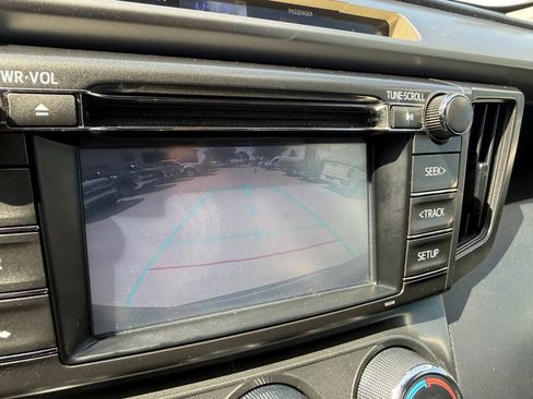 Used 2014 Toyota RAV4 LE FWD image 25