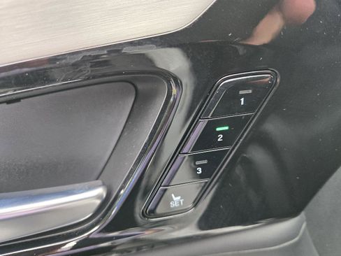 Used 2023 Acura MDX FWD w/ Technology Package image 9
