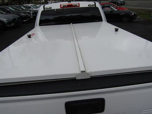 Used 2022 Chevrolet Colorado LT w/ Fleet Safety Package image 34