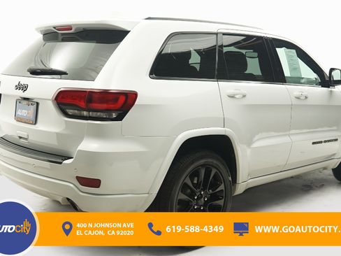 Used 2018 Jeep Grand Cherokee Altitude RWD image 6