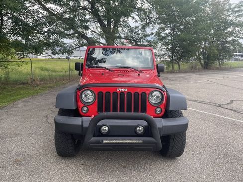 Used 2016 Jeep Wrangler Unlimited Rubicon AWD/4WD image 8