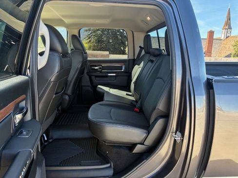 Used 2014 RAM 1500 Laramie image 18