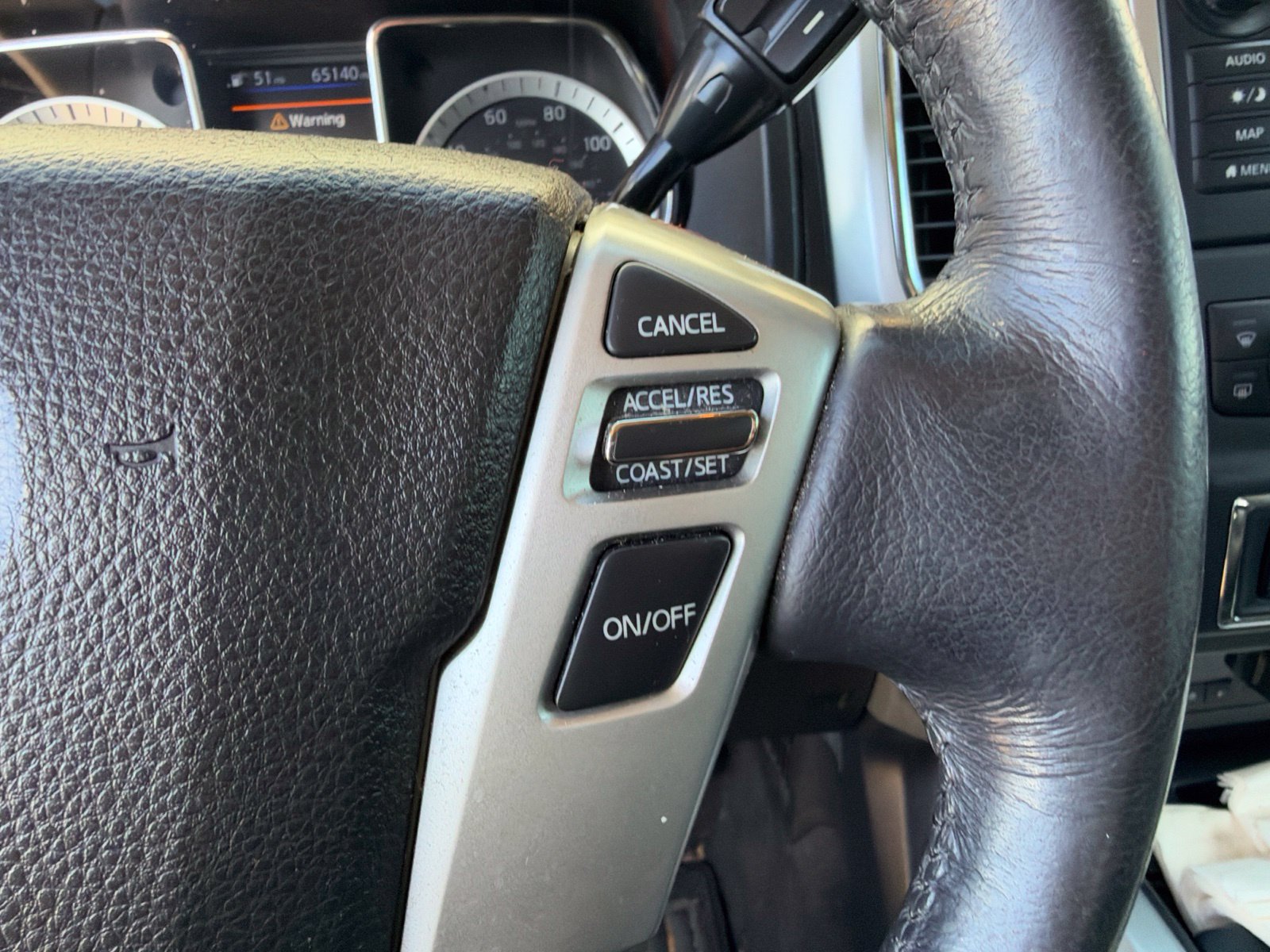 Used 2019 Nissan Titan SV w/ SV Convenience Package AWD/4WD image 10