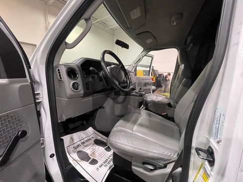 Used 2010 Ford E-250 and Econoline 250 image 7