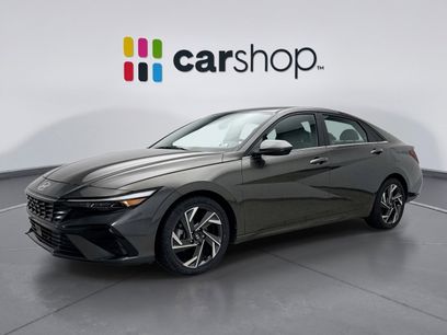 Used 2024 Hyundai Elantra SEL w/ Convenience Package