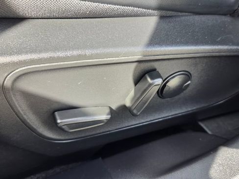 Used 2023 Ford Escape ST-Line w/ Tech Pack #1 FWD image 19