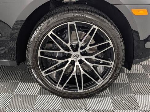 New 2026 Porsche Macan AWD/4WD image 14