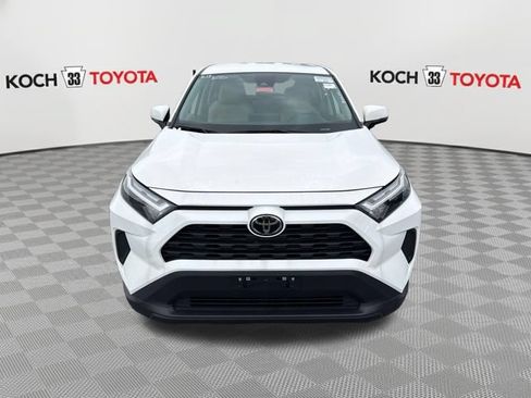 Used 2025 Toyota RAV4 LE AWD/4WD image 2