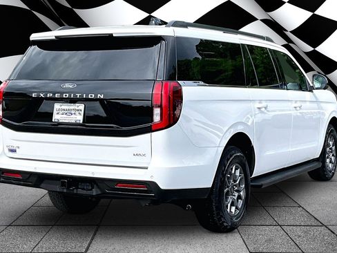 Used 2025 Ford Expedition Max Active RWD image 2