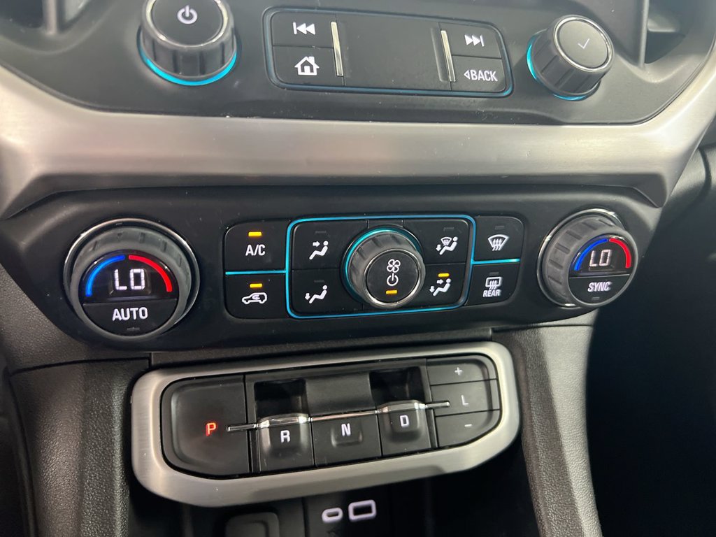 Used 2023 GMC Acadia SLE FWD image 16