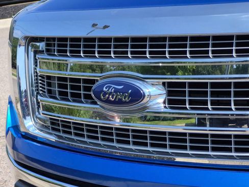 Used 2014 Ford F150 XLT w/ Equipment Group 302A Luxury AWD/4WD image 12