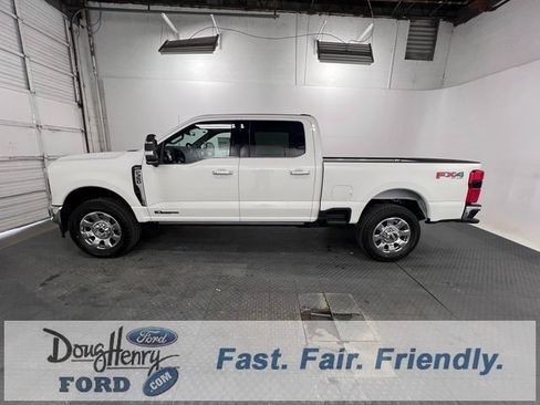 New 2025 Ford F350 Lariat w/ Lariat Ultimate Package image 4