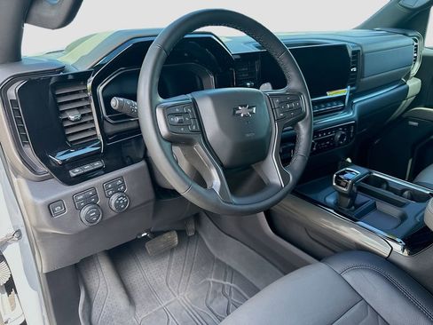 Used 2024 Chevrolet Silverado 1500 ZR2 w/ Technology Package AWD/4WD image 19