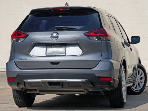 Used 2018 Nissan Rogue S FWD image 4