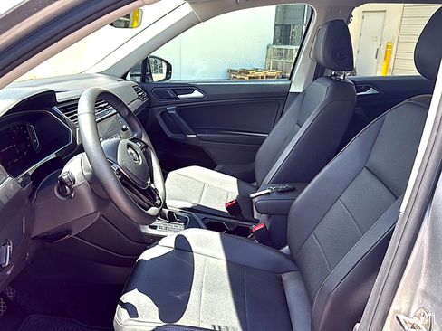 Used 2020 Volkswagen Tiguan SEL FWD image 7