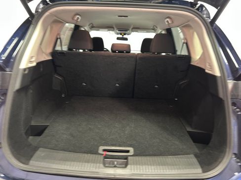 Used 2025 Nissan Rogue SV FWD image 22