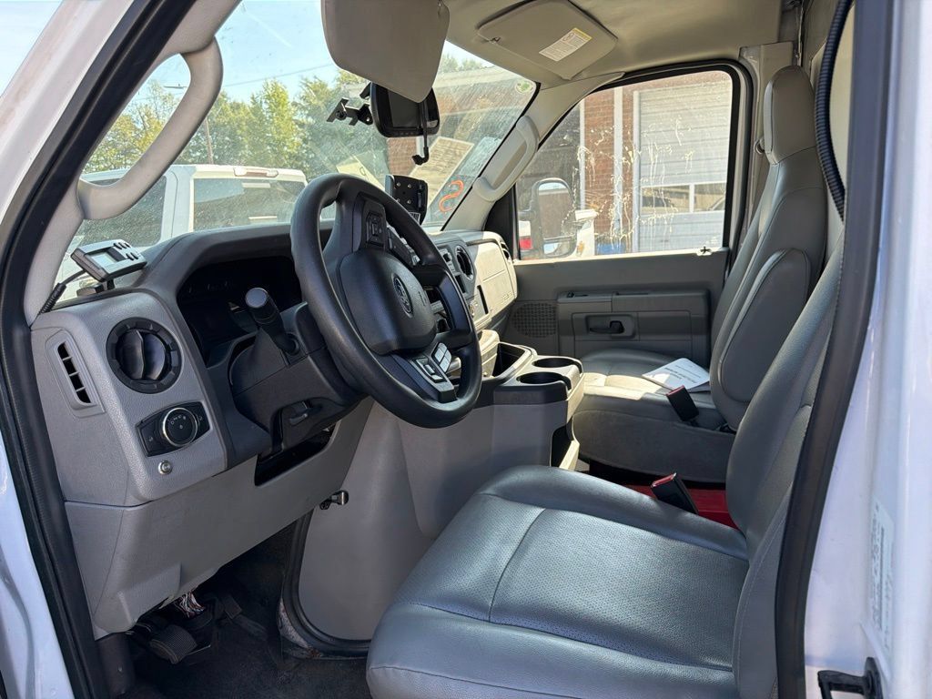 Used 2023 Ford E-350 and Econoline 350 Super Duty w/ Power Windows & Locks Group RWD image 9