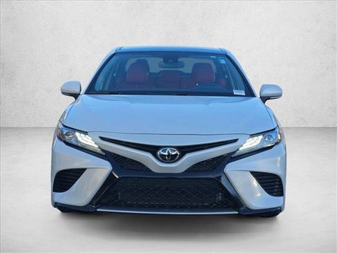 Used 2019 Toyota Camry XSE image 2