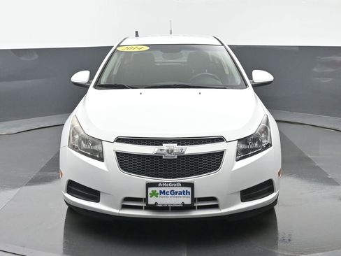 Used 2014 Chevrolet Cruze LT w/ Technology Package image 4