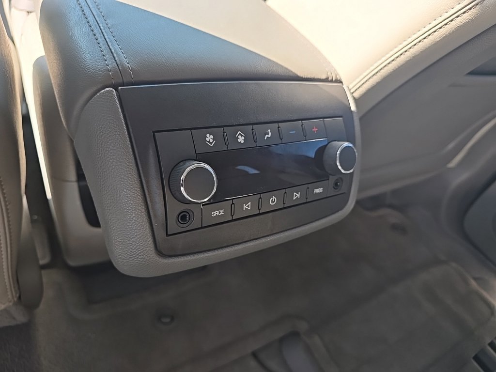 Used 2016 GMC Acadia SLT AWD/4WD image 12