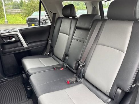 Used 2023 Toyota 4Runner SR5 Premium w/ Moonroof Package AWD/4WD image 18