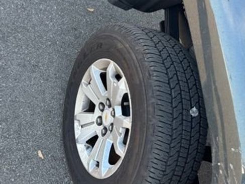 Used 2017 Chevrolet Colorado LT w/ LT Convenience Package image 8